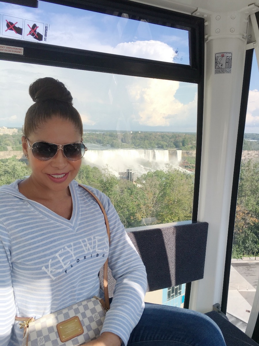 Couples Travel: Niagara Falls in Canada as Summer Destination