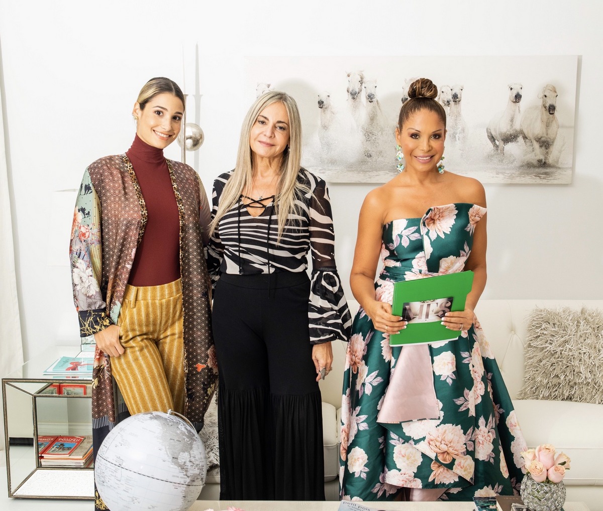 Viviana Gabeiras presenta colección ‘América Mia’ en nuestra serie ‘Diseñadores con Gran Influencia en Miami y Latinoamérica’ en Miami Fashion Spotlight TV